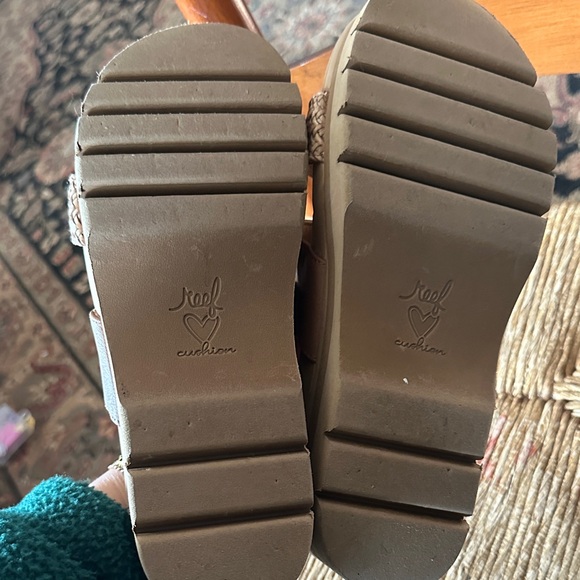 Reef banded horizon Tan Platform Sandals - Picture 9 of 11